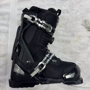 Apex MCS ski boots Mondo 26